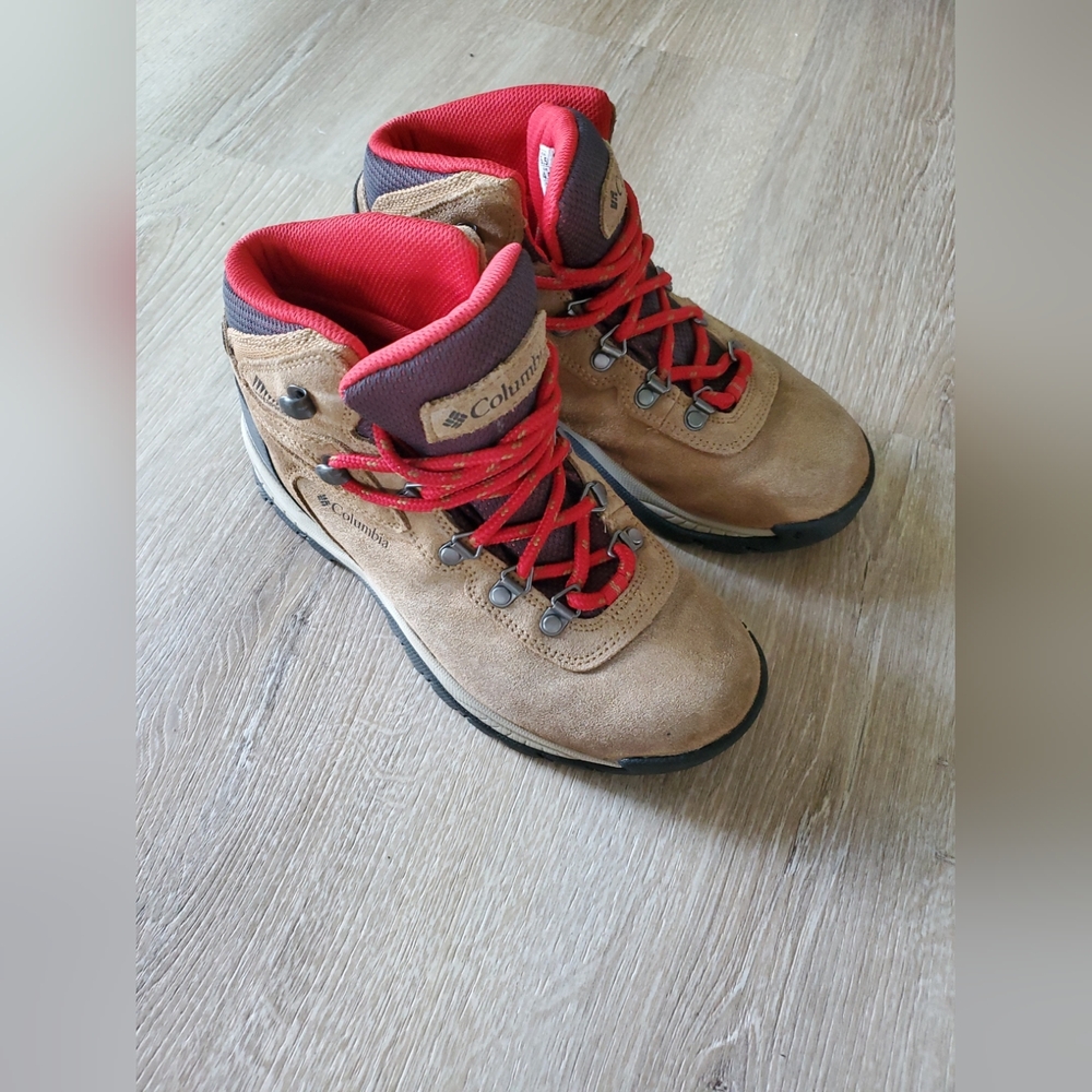 Columbia Newton Ridge Plus BL4552-286 Brown WP Amped Hiking Boots Wmn Size 6.5